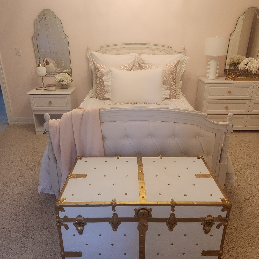 White Ruffled Comforter With Shams